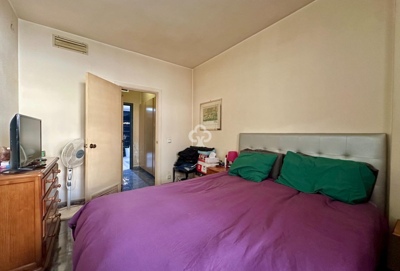 Wiederverkauf - Apartamento -
Torremolinos - Centro