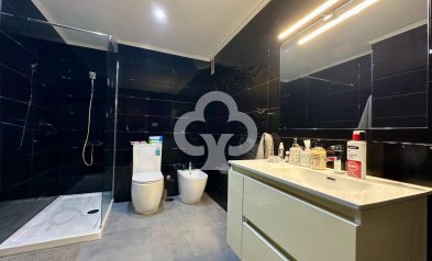 Wiederverkauf - Apartamento -
Torremolinos - Centro