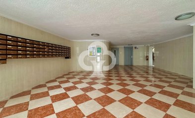 Wiederverkauf - Apartamento -
Torremolinos - Centro