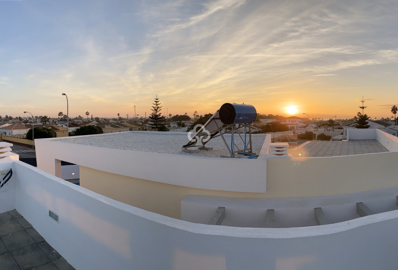 Nybyggnation - Villas -
Torrevieja - 03186