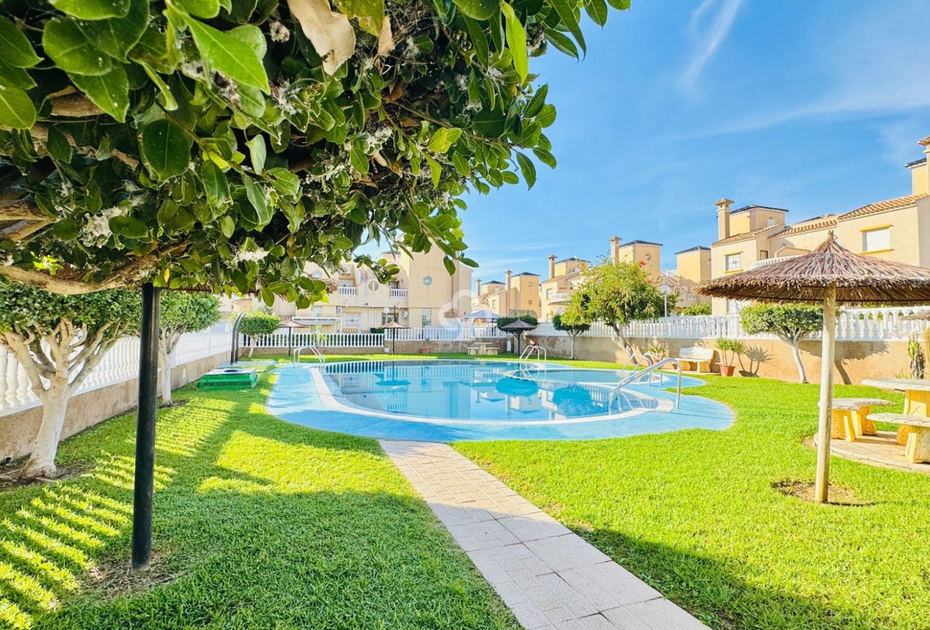 Reventa - Adosado -
Orihuela Costa - Dehesa de campoamor