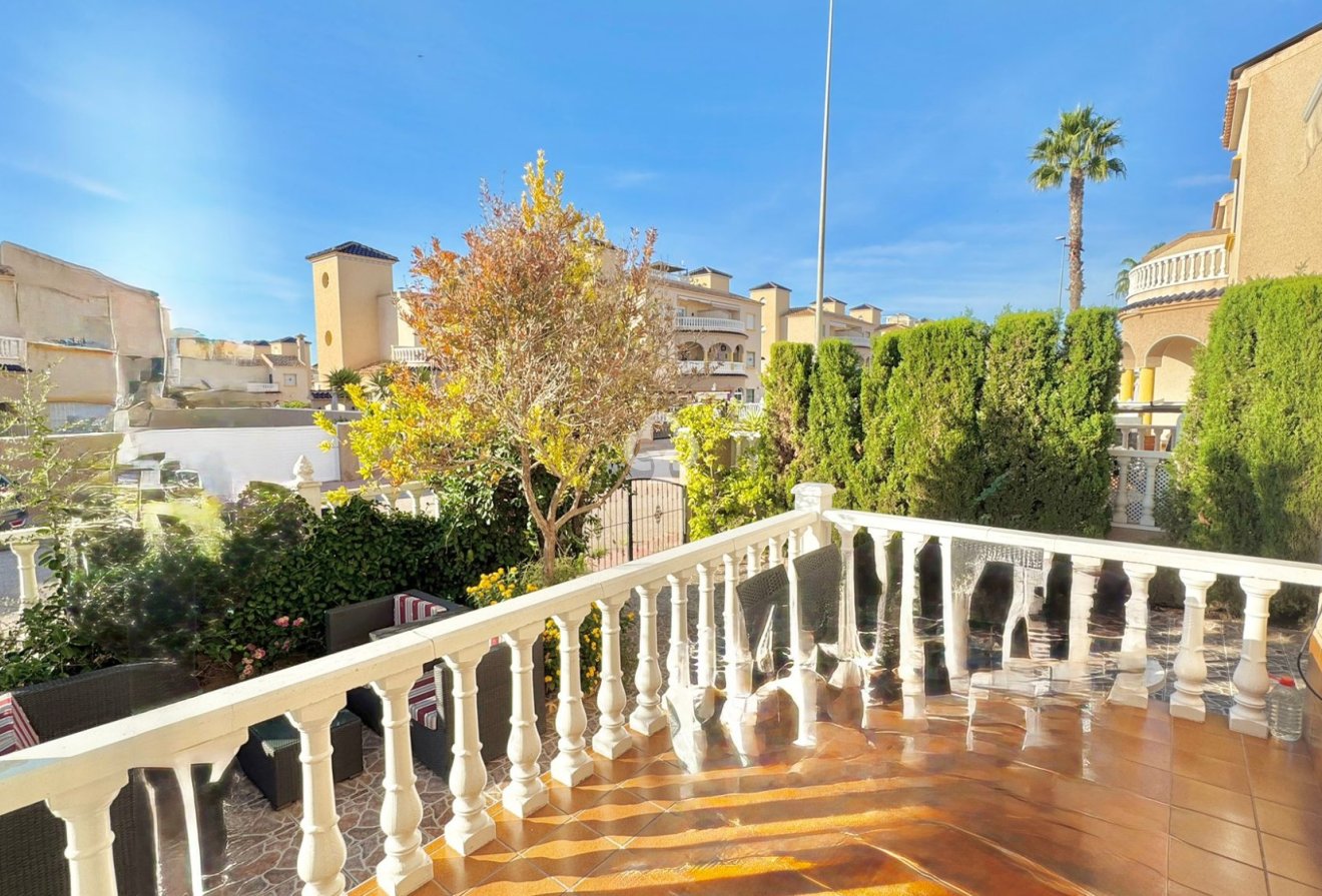 Reventa - Adosado -
Orihuela Costa - Dehesa de campoamor