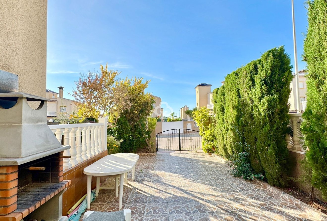 Reventa - Adosado -
Orihuela Costa - Dehesa de campoamor