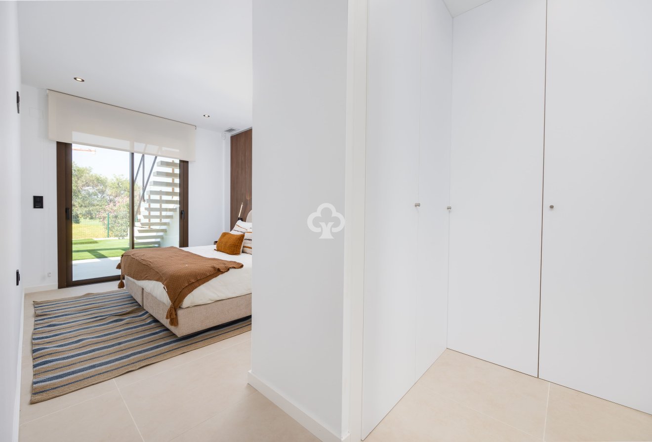 Uudiskohde - Villas -
Los Alcázares