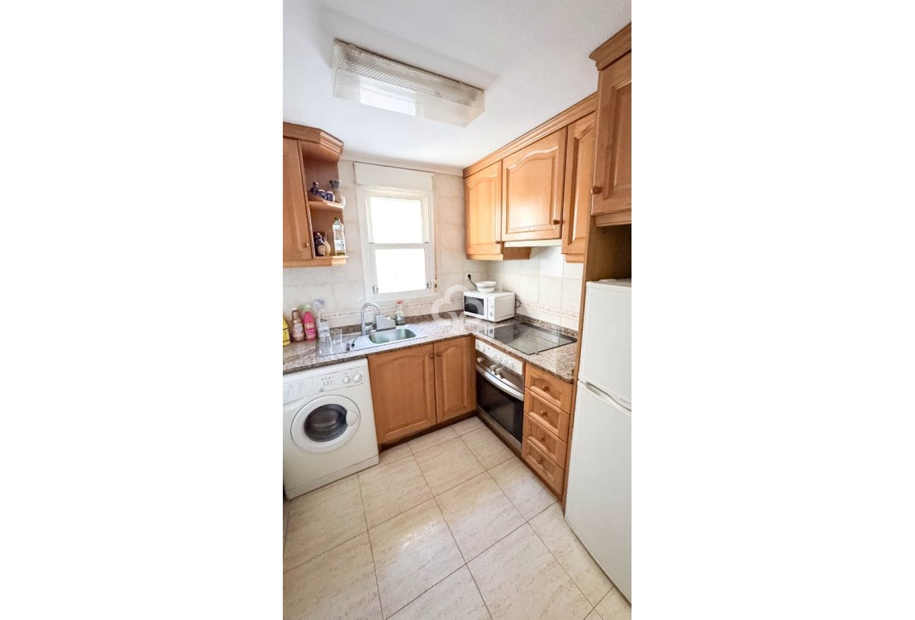 Reventa - Apartamento -
Torrevieja - Centro