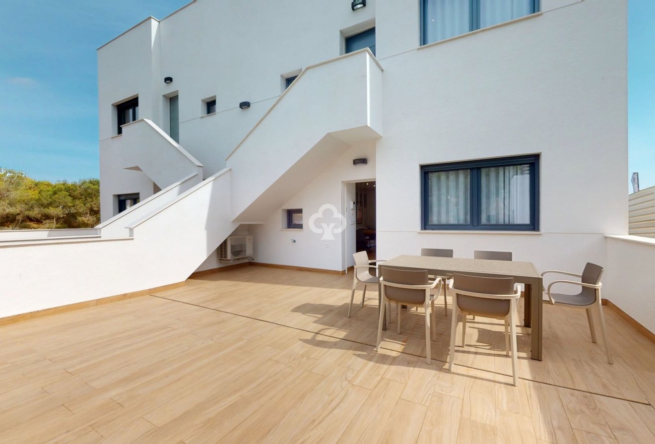 Neue Gebäude - Bungalow -
Torrevieja - 03186, Avenida Denia s/n