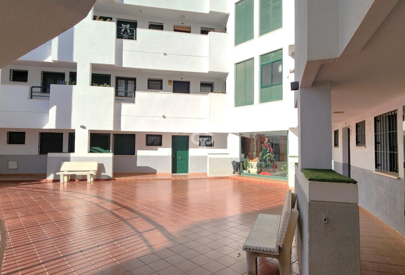 Wiederverkauf - Apartamento -
Fuengirola - Torreblanca del Sol