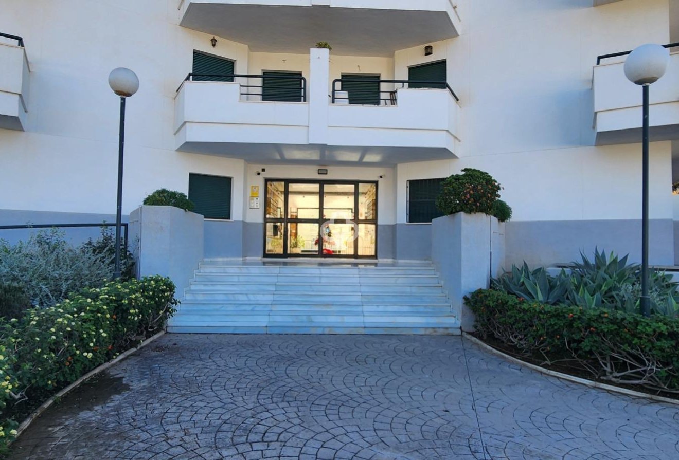 Wiederverkauf - Apartamento -
Fuengirola - Torreblanca del Sol