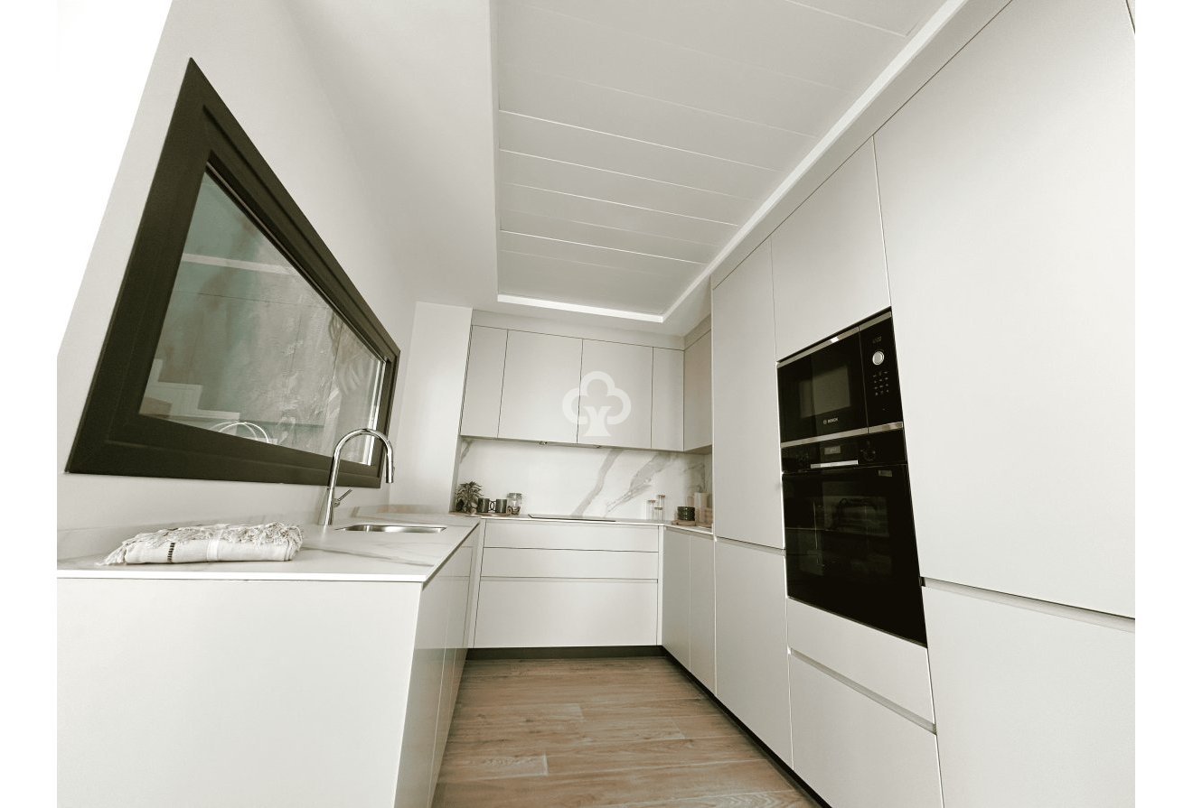 Uudiskohde - Adosados -
Málaga - 29003, Calle Apamares, 1