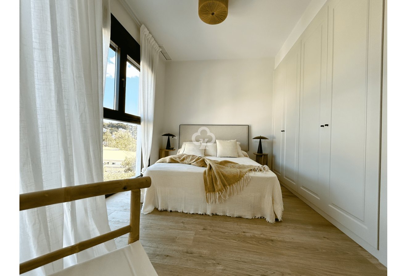 Uudiskohde - Adosados -
Málaga - 29003, Calle Apamares, 1