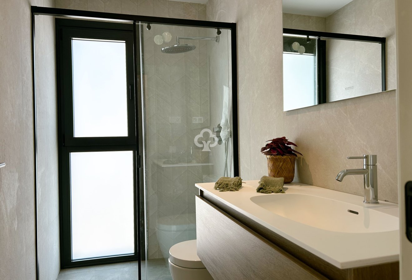 Uudiskohde - Adosados -
Málaga - 29003, Calle Apamares, 1