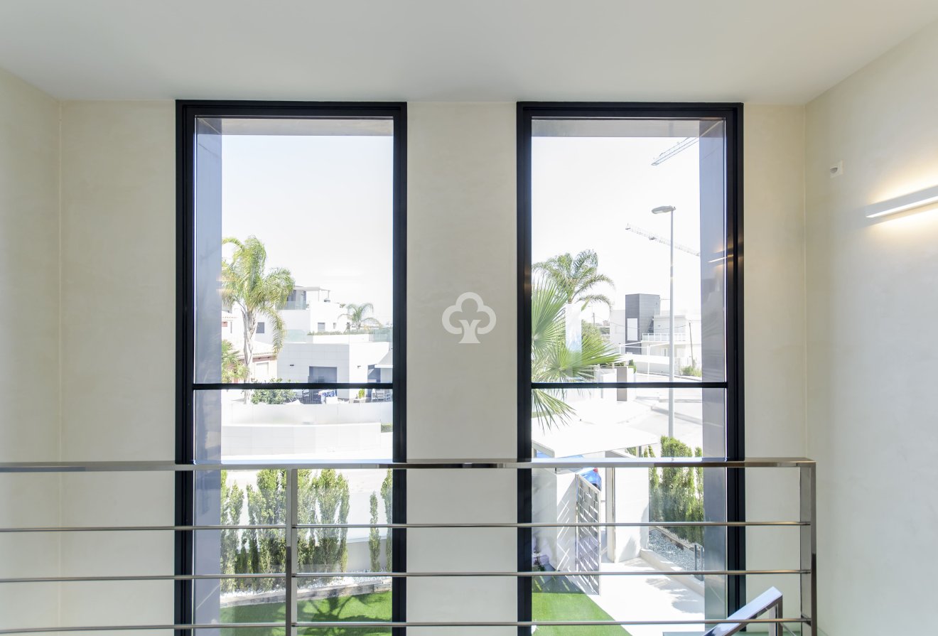 Uudiskohde - Villas -
Orihuela - 03189