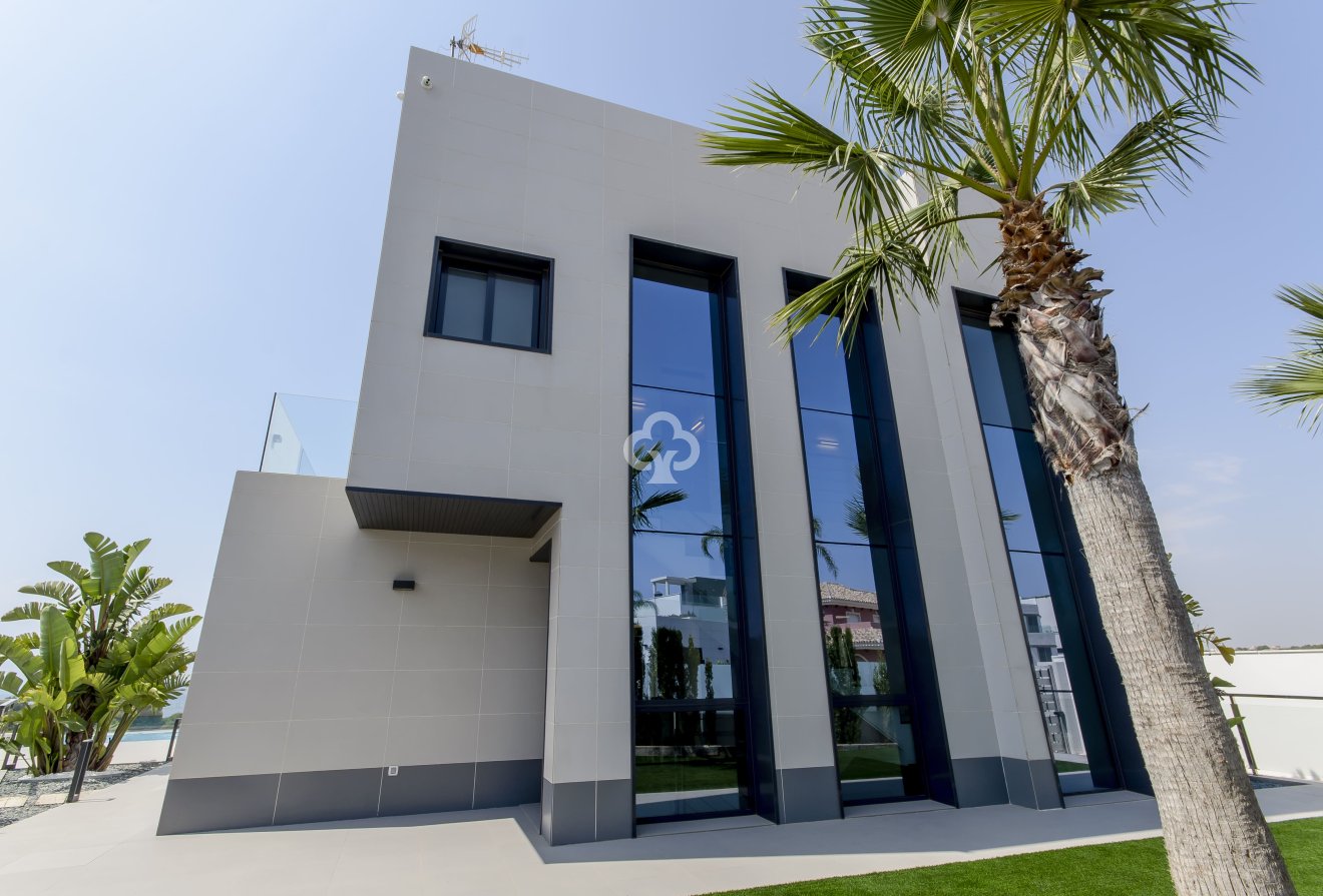 Uudiskohde - Villas -
Orihuela - 03189