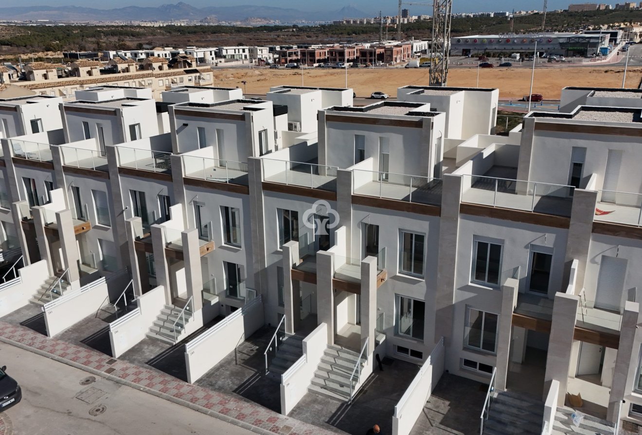 New Build - Adosados -
Gran Alacant