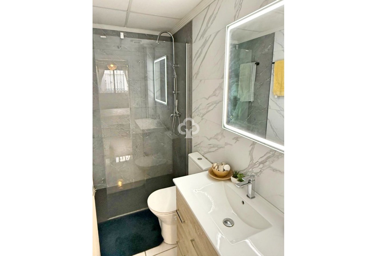 Resale - Townhouse -
Orihuela Costa - Punta Prima