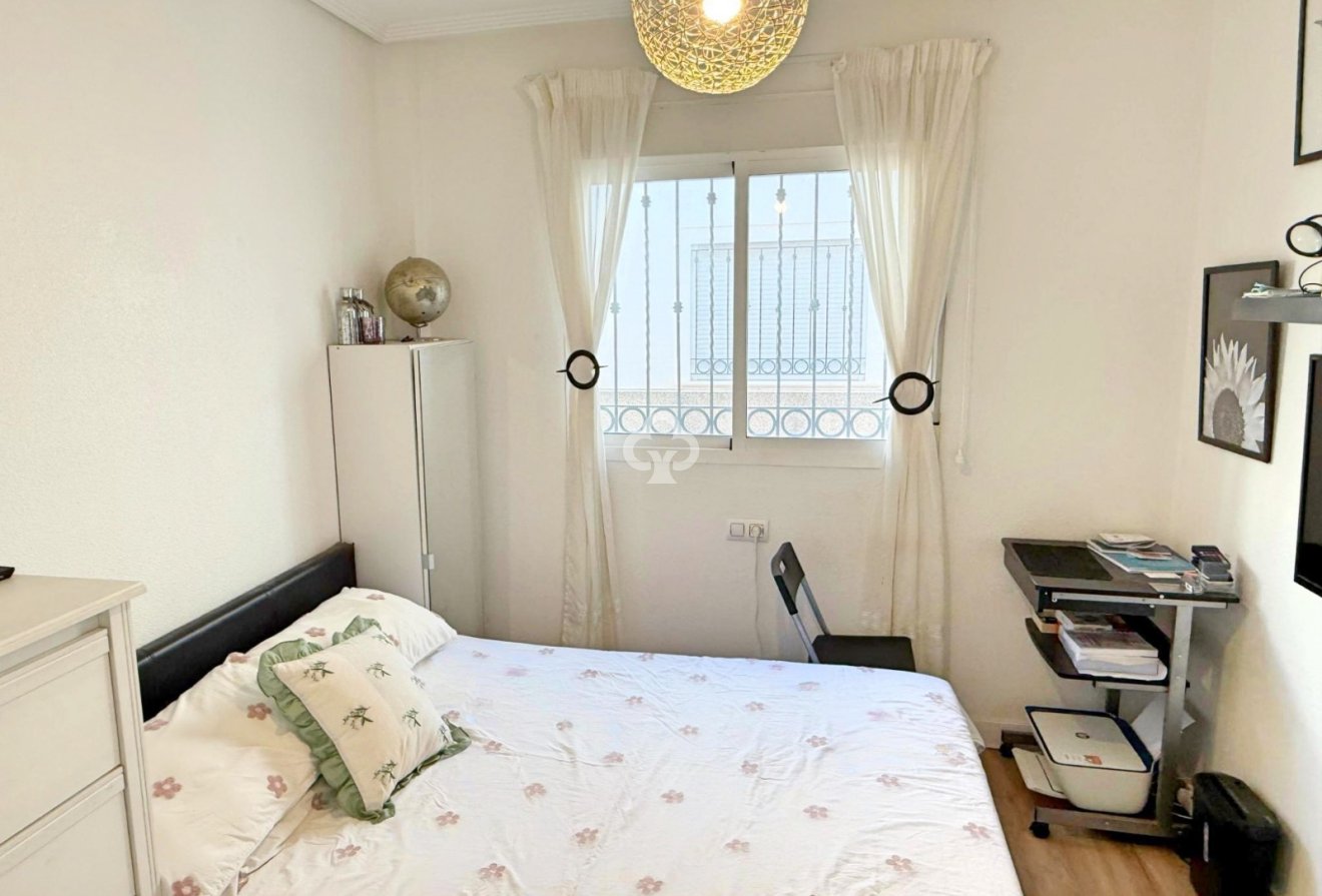 Resale - Townhouse -
Orihuela Costa - Punta Prima