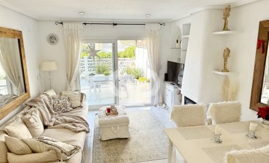 Reventa - Chalet -
Guardamar del Segura - Urbanizaciones