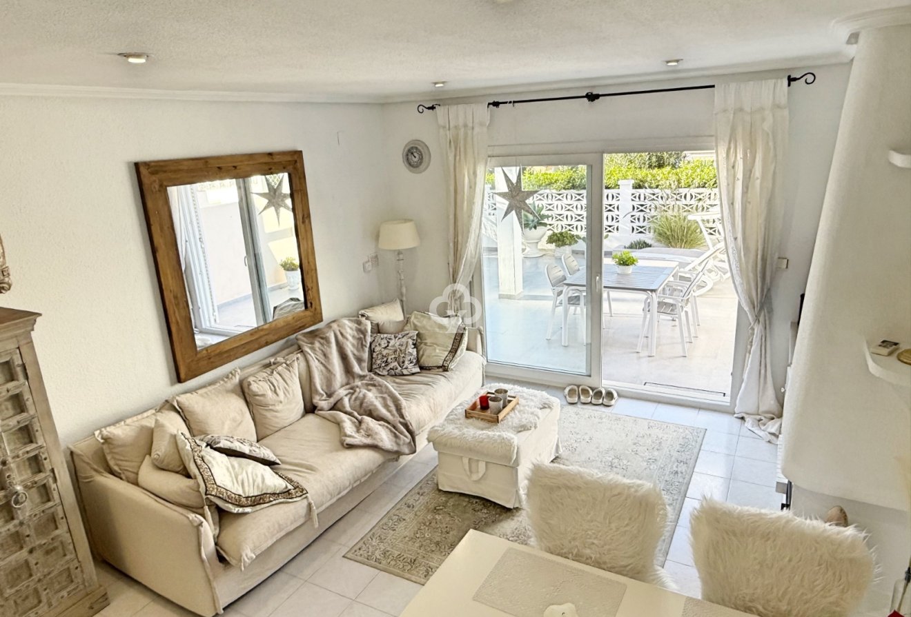 Reventa - Chalet -
Guardamar del Segura - Urbanizaciones