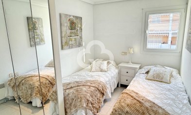 Reventa - Chalet -
Guardamar del Segura - Urbanizaciones