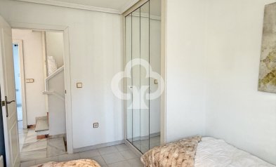 Reventa - Chalet -
Guardamar del Segura - Urbanizaciones