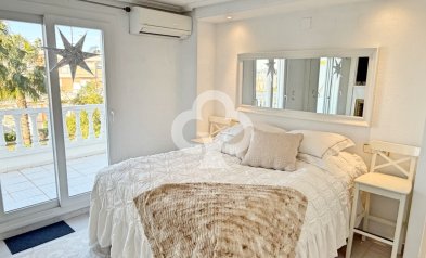 Reventa - Chalet -
Guardamar del Segura - Urbanizaciones