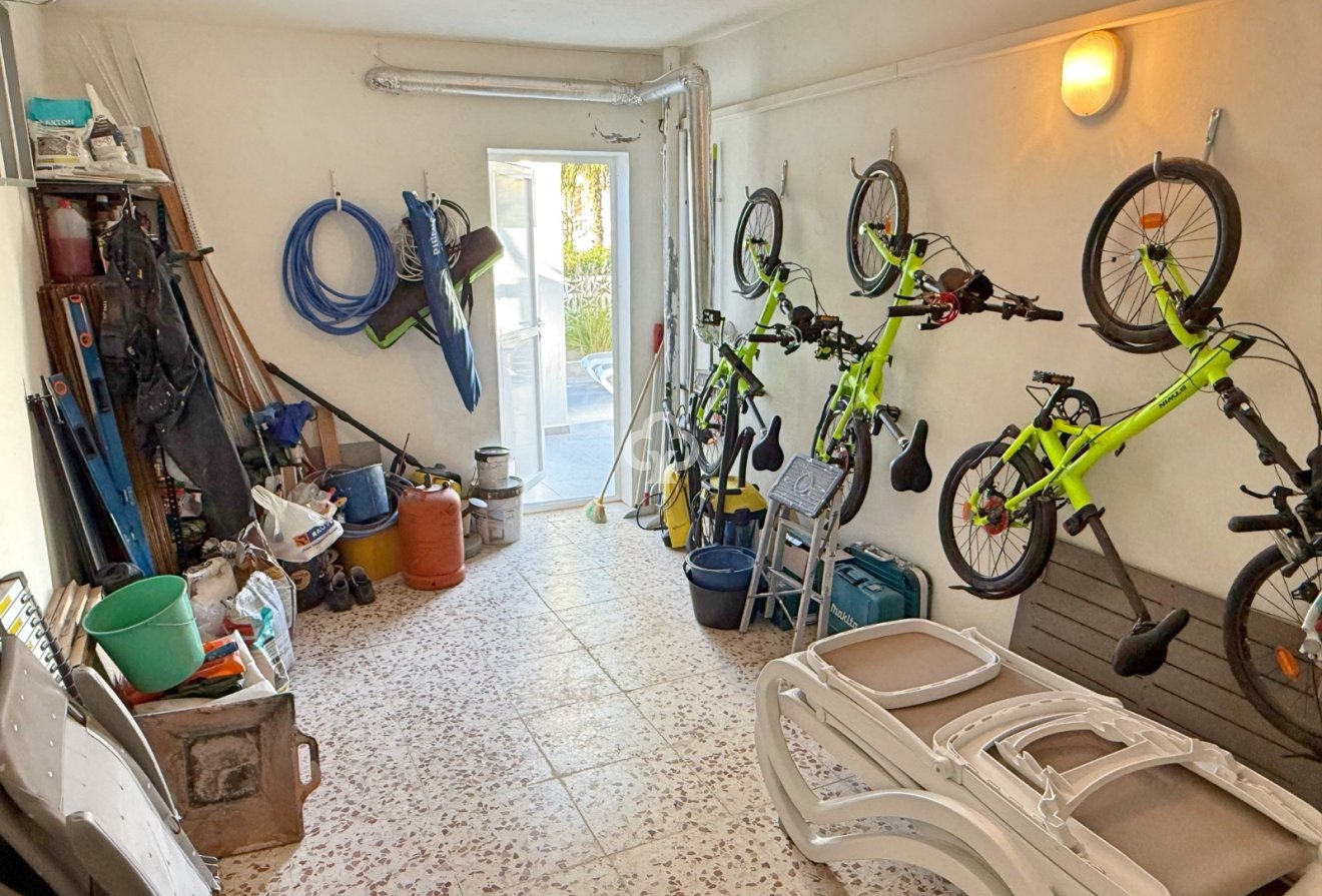 Reventa - Chalet -
Guardamar del Segura - Urbanizaciones