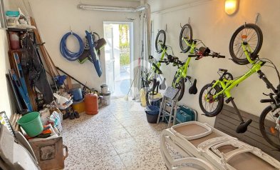 Reventa - Chalet -
Guardamar del Segura - Urbanizaciones