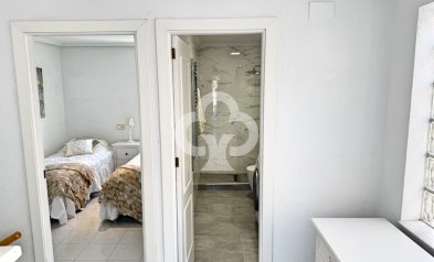 Reventa - Chalet -
Guardamar del Segura - Urbanizaciones