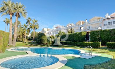 Reventa - Chalet -
Guardamar del Segura - Urbanizaciones