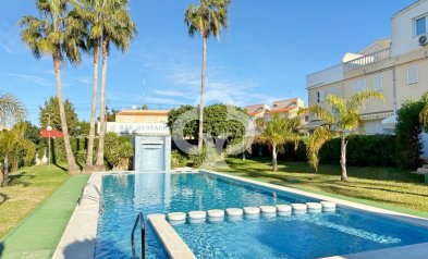 Reventa - Chalet -
Guardamar del Segura - Urbanizaciones