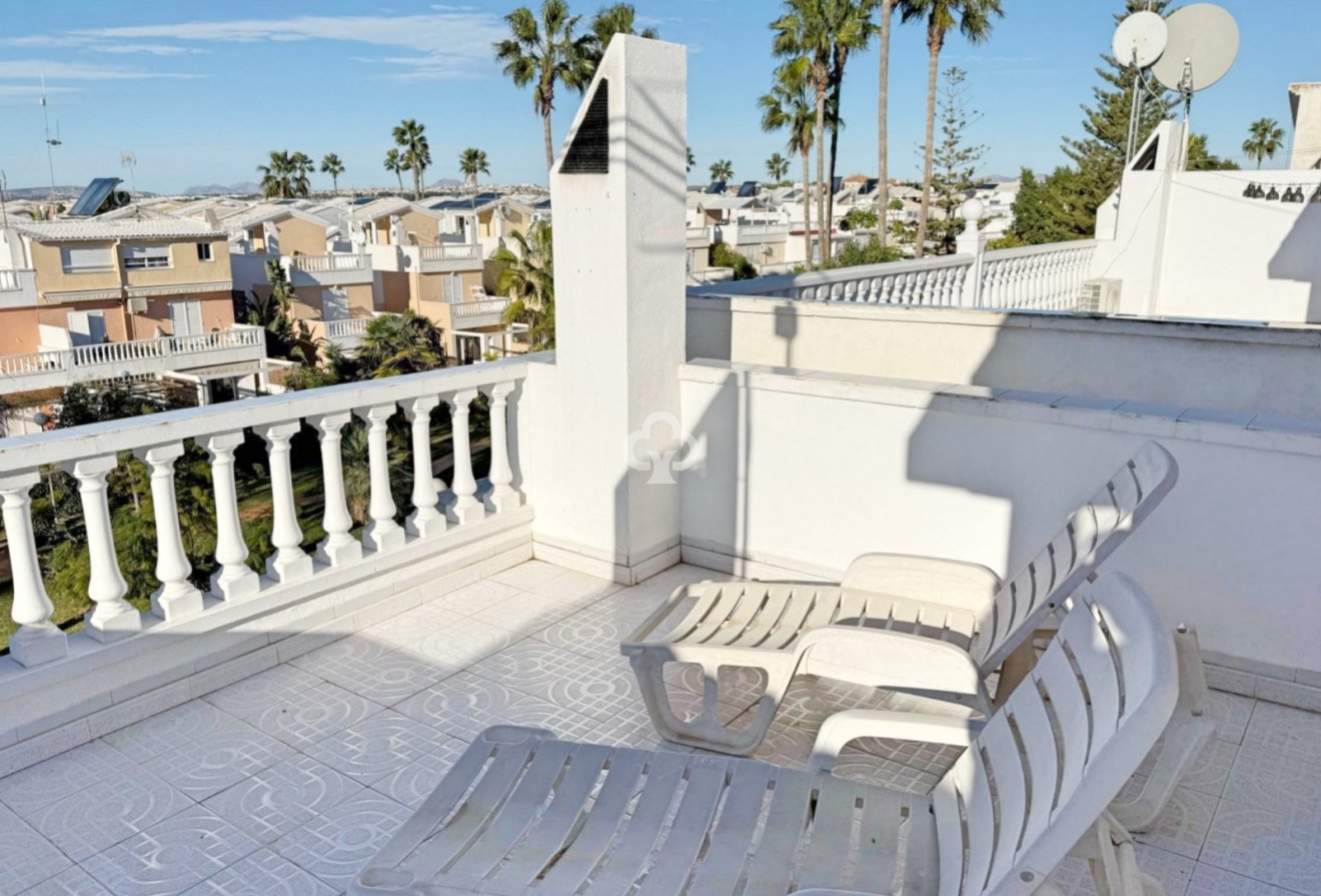 Reventa - Chalet -
Guardamar del Segura - Urbanizaciones