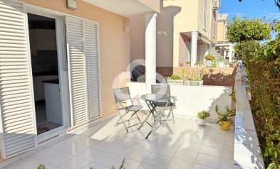 Reventa - Chalet -
Guardamar del Segura - Urbanizaciones