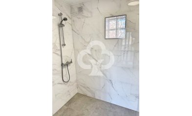 Reventa - Chalet -
Guardamar del Segura - Urbanizaciones