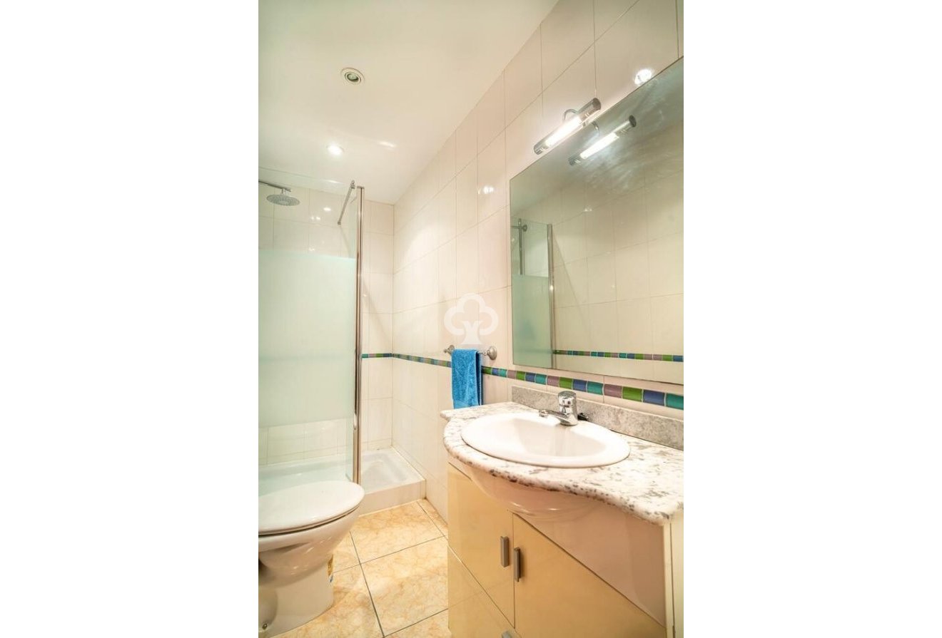 Resale - Villa -
Orihuela Costa - Villamartín