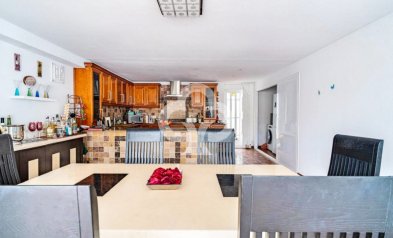 Resale - Villa -
Orihuela Costa - Villamartín