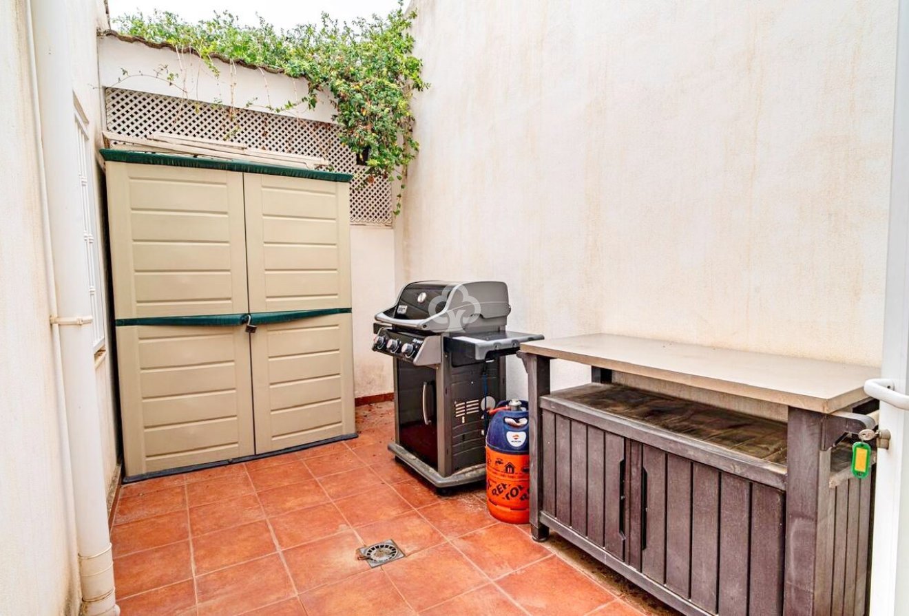 Resale - Villa -
Orihuela Costa - Villamartín