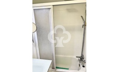 Jälleenmyynti - Kattohuoneisto -
Torrevieja - Playa de los Locos