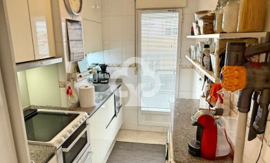 Jälleenmyynti - Kattohuoneisto -
Torrevieja - Playa de los Locos