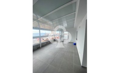 Jälleenmyynti - Kattohuoneisto -
Torrevieja - 03182, Calle Gumersindo