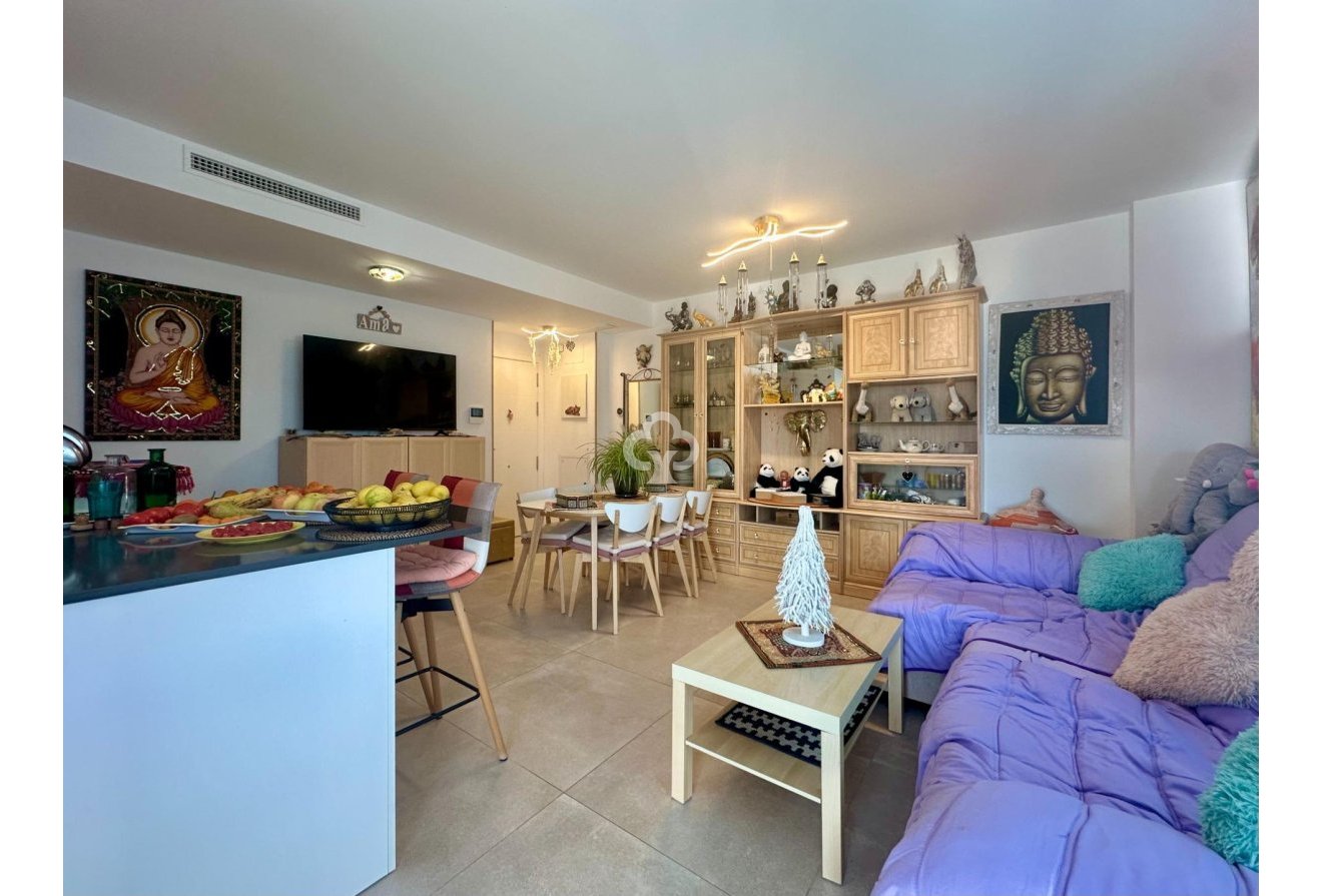 Jälleenmyynti - Piso -
Torremolinos - Los Alamos