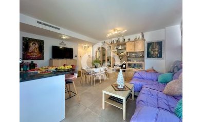 Jälleenmyynti - Piso -
Torremolinos - Los Alamos