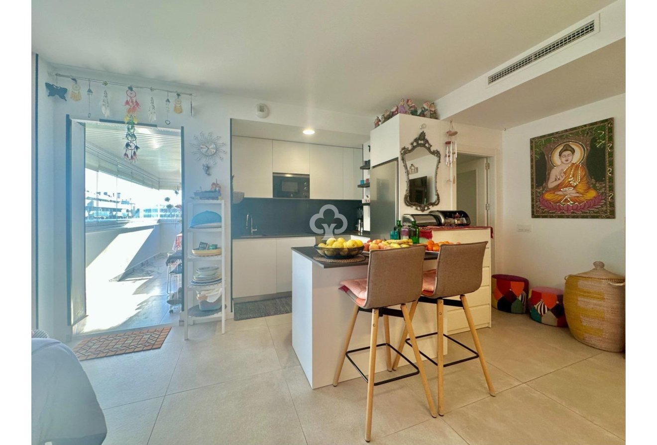 Jälleenmyynti - Piso -
Torremolinos - Los Alamos