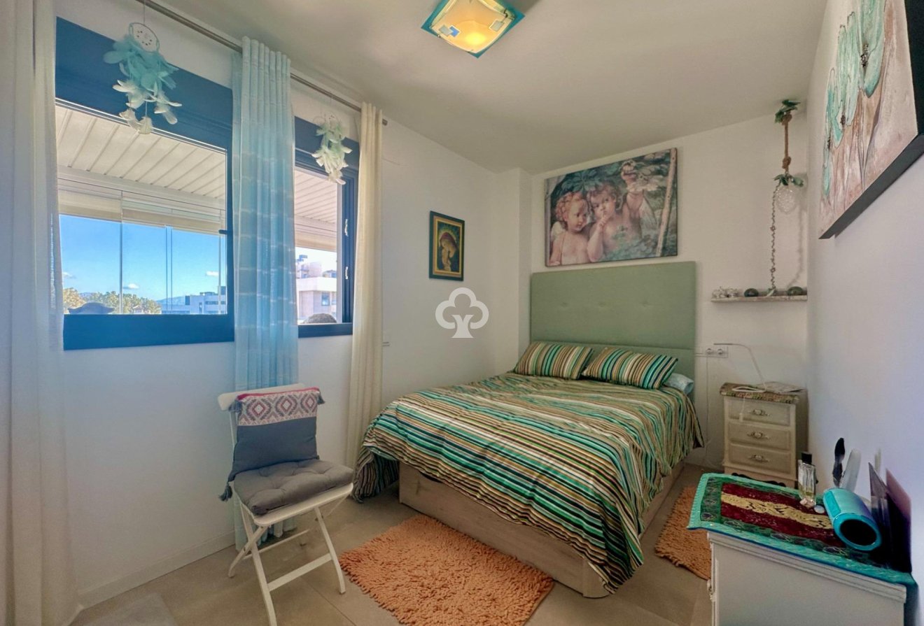 Jälleenmyynti - Piso -
Torremolinos - Los Alamos