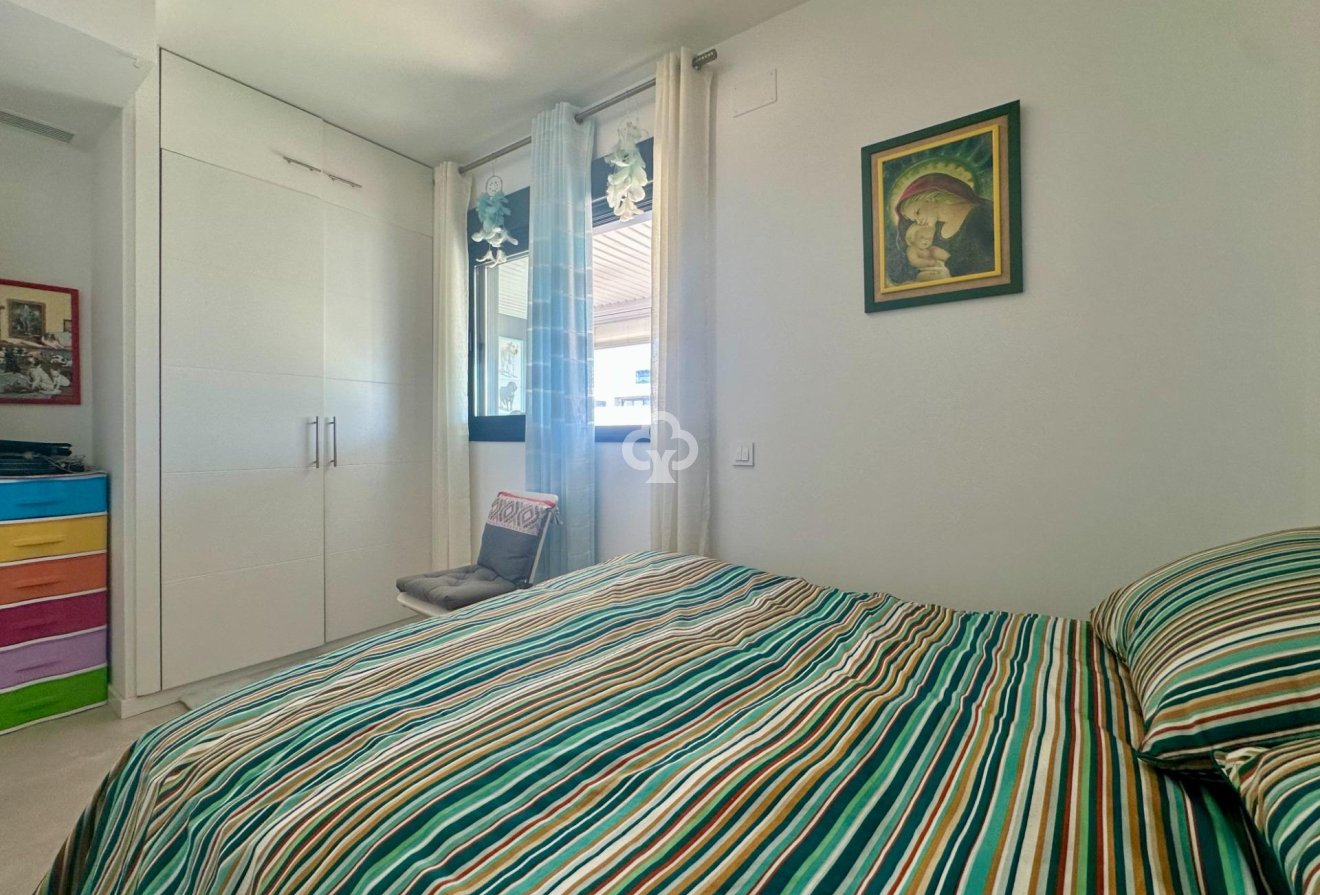 Jälleenmyynti - Piso -
Torremolinos - Los Alamos