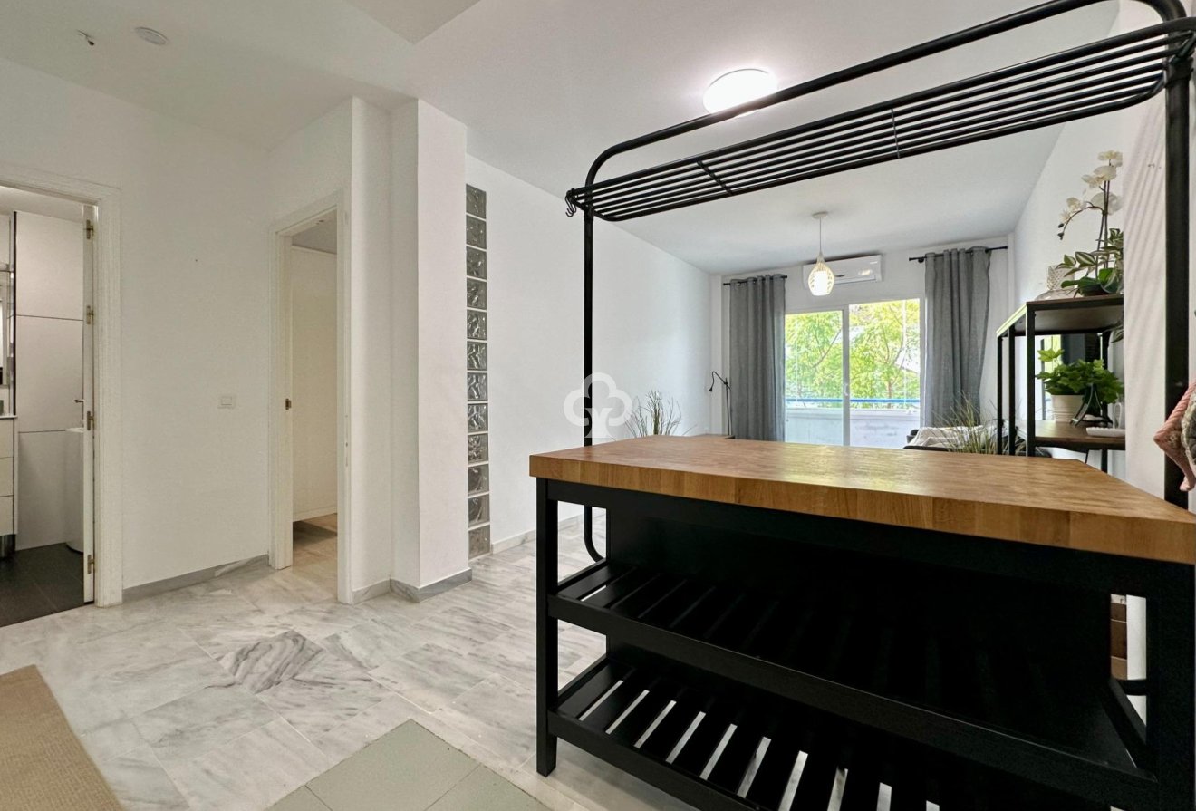 Jälleenmyynti - Huoneisto -
Fuengirola - Los Pacos