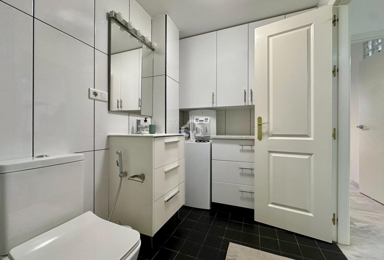 Jälleenmyynti - Huoneisto -
Fuengirola - Los Pacos