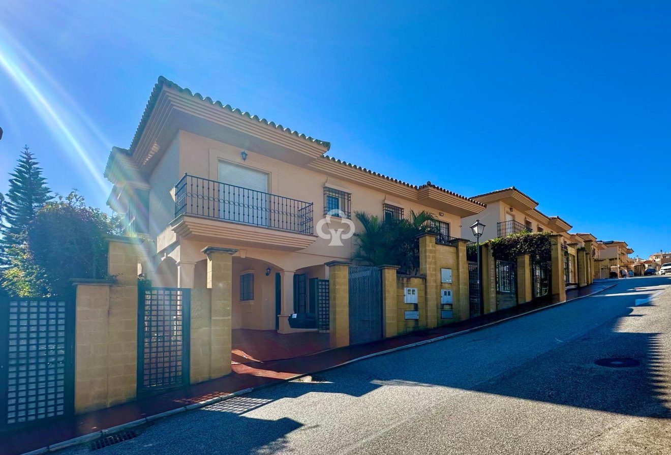 Jälleenmyynti - Paritalo -
Mijas - Riviera del Sol