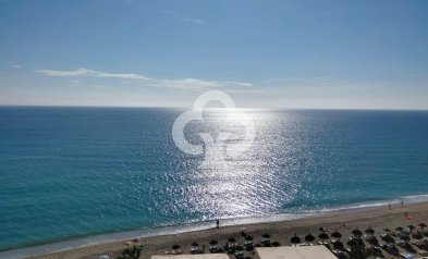 Jälleenmyynti - Kattohuoneisto -
Fuengirola - Puerto Deportivo