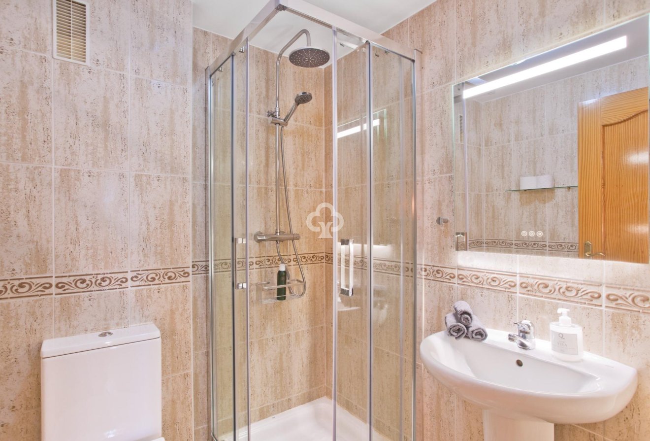 Jälleenmyynti - Huoneisto -
Fuengirola - Los Boliches