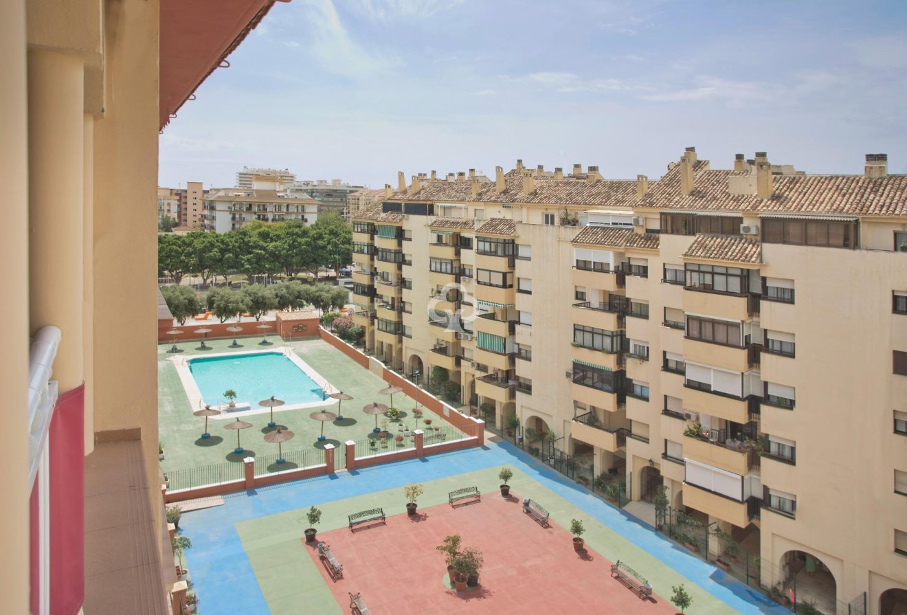 Jälleenmyynti - Huoneisto -
Fuengirola - Los Boliches